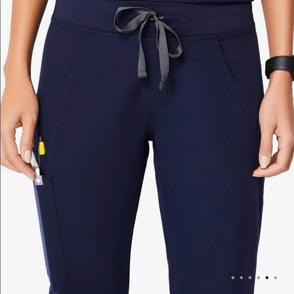 Figs Kade Navy Scrub Pants in Large/Tall